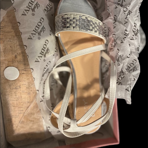 Brand new white platform sandals - Picture 2 of 3